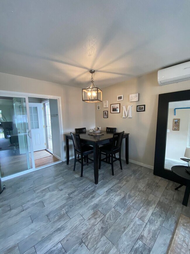 Building Photo - Gorgeous, Spacious 3 bed / 1 bath located near Encanto, San Diego!