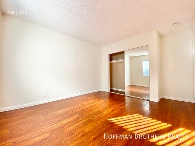 Building Photo - 5011 Monte Vista St