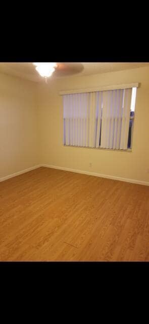 Building Photo - 3256 Commodore Ct