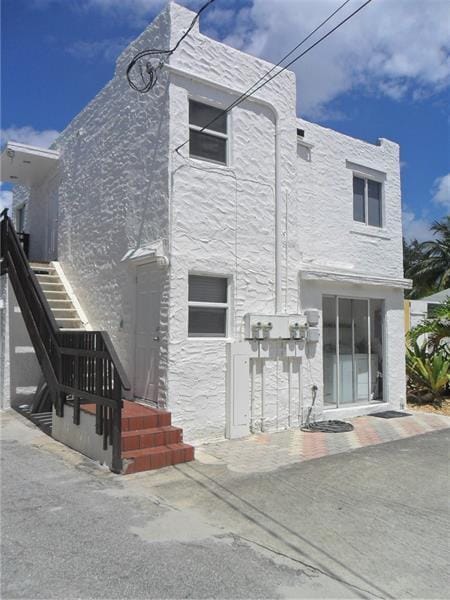 Building Photo - 110 NE 16th Terrace