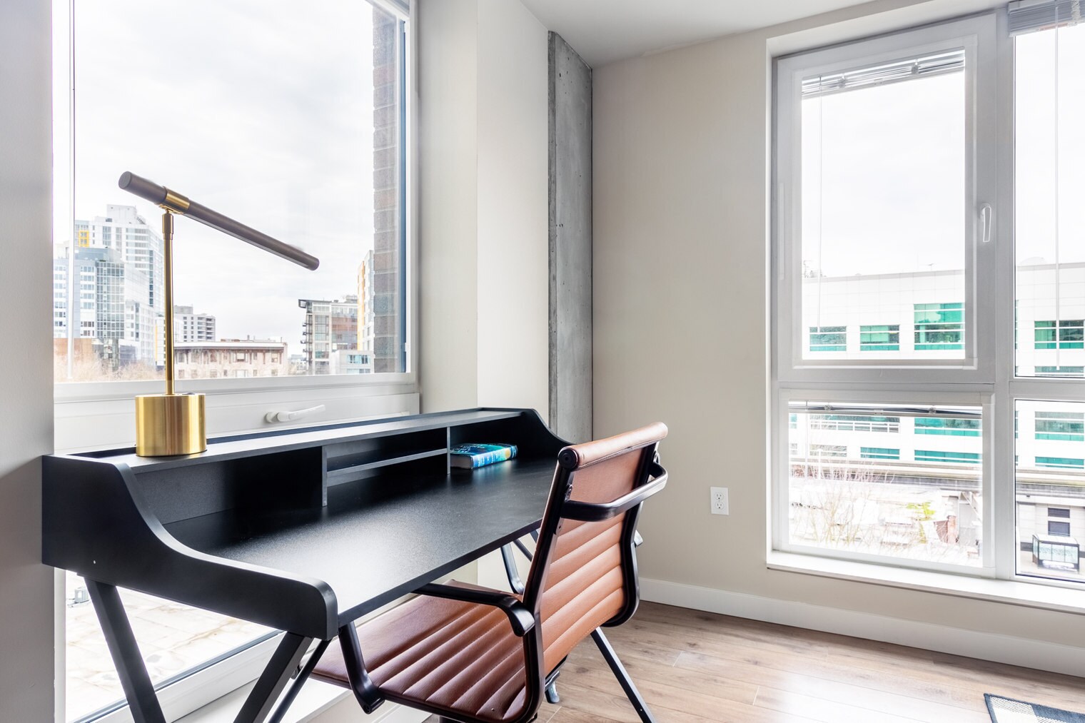 Building Photo - 101 Taylor Ave N