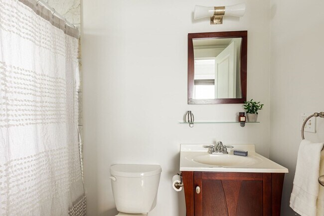 Building Photo - 59 Conwell Ave