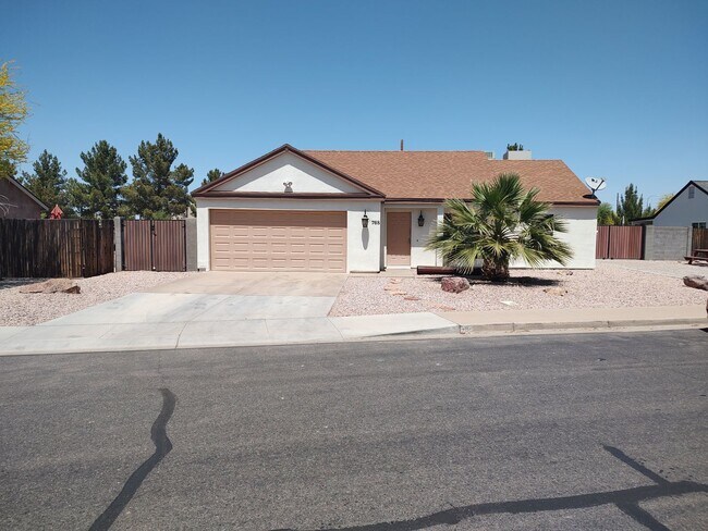 Primary Photo - Stunning 3-bedroom, 2-bathroom home locate...