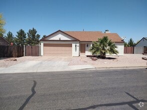 Building Photo - Stunning 3-bedroom, 2-bathroom home locate...