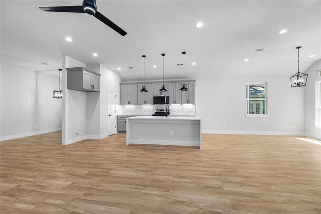 Building Photo - 14203 Sandalfoot St