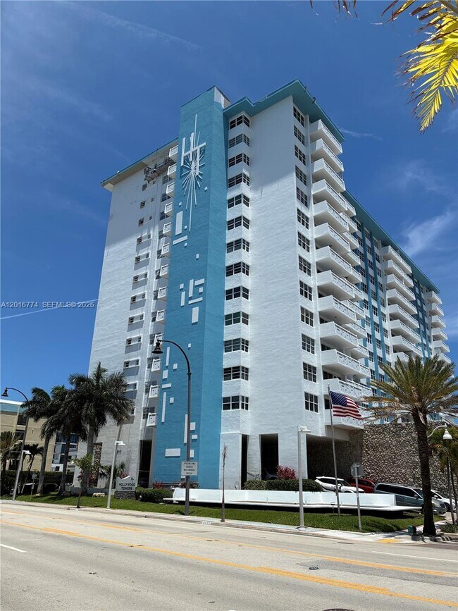 Building Photo - 3111 N Ocean Dr