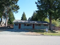 Building Photo - APPLICATION PENDING - Updated Rambler