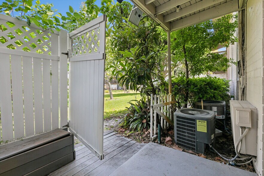 Building Photo - 1695 Lee Rd