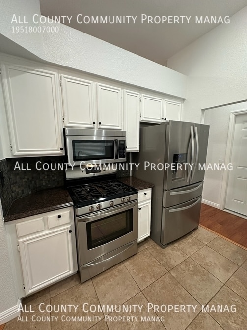 Building Photo - 1857 Creekside Dr