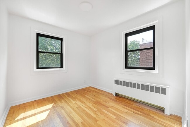 Building Photo - Hudson Terrace E14