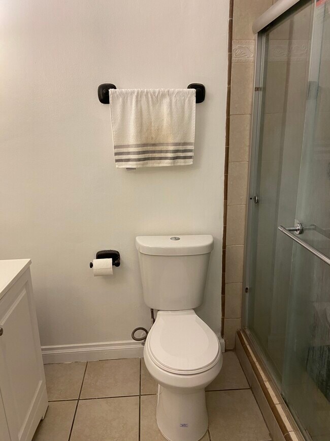 Building Photo - 315 N Louise St