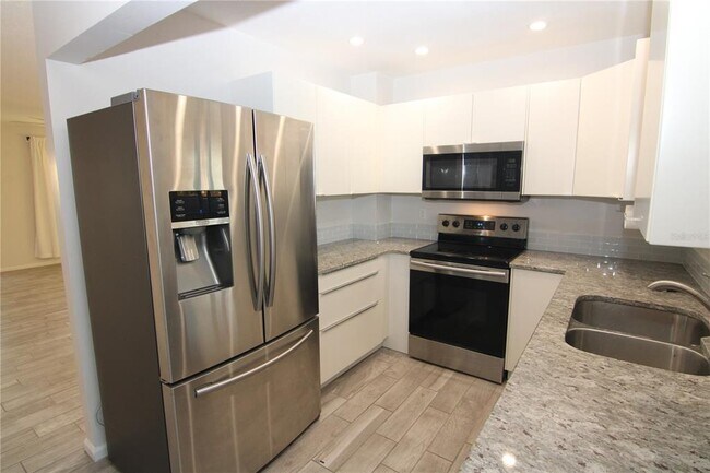 Building Photo - 1311 New Bedford Dr