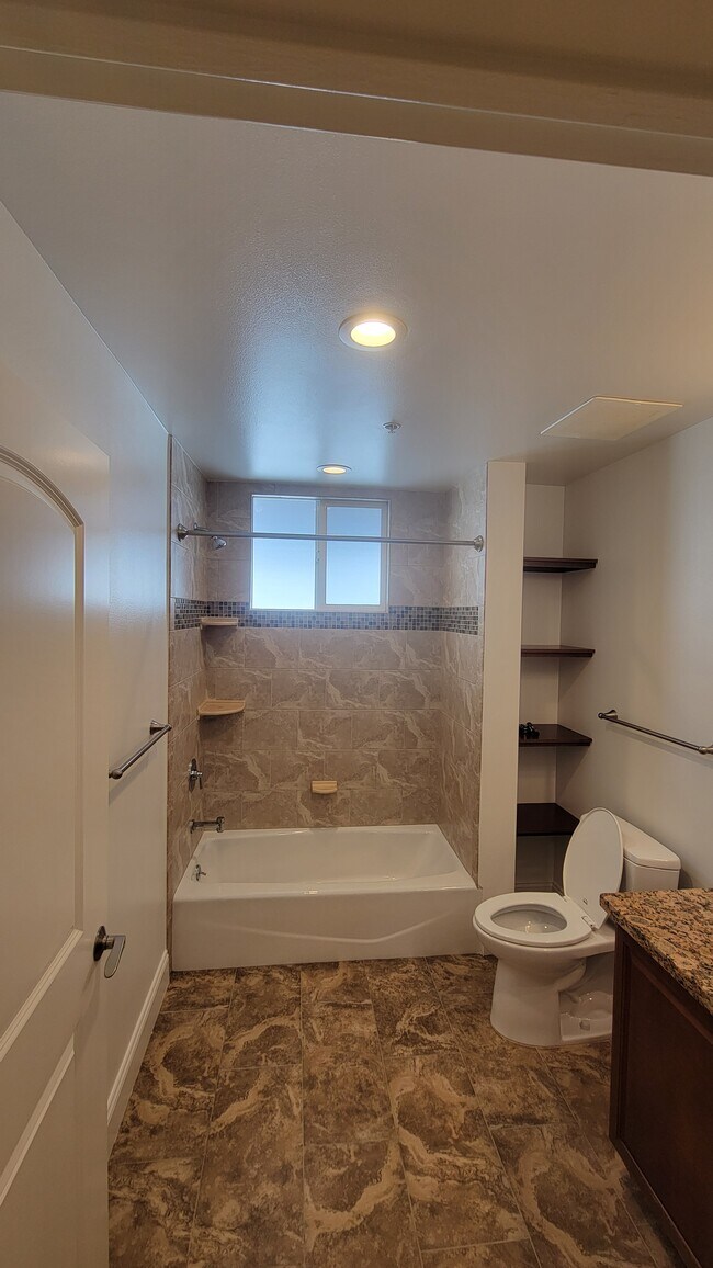 Second Full bath - 3753 W 244th St