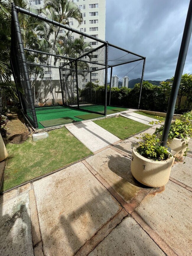 Building Photo - 1 Bed 1 Bath 1 Parking Gorgeous Views 33rd Floor in Honolulu Park Place!!!
