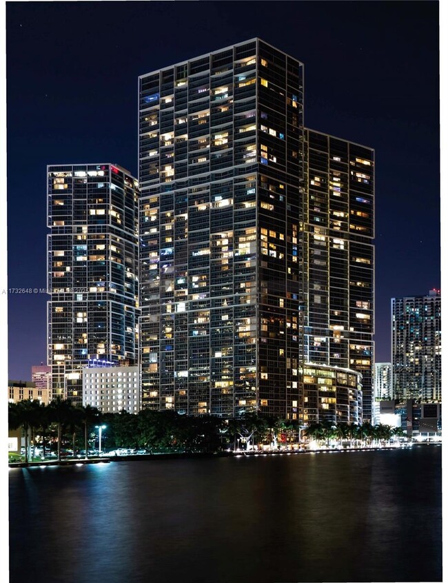 Primary Photo - 465 Brickell Ave