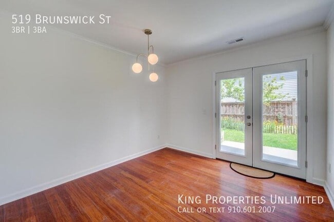 Building Photo - 519 Brunswick St