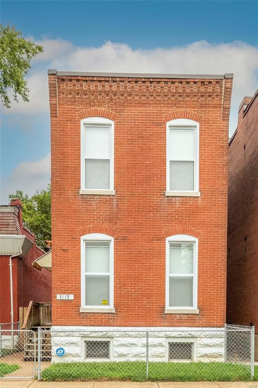 Building Photo - 3119 Iowa Ave