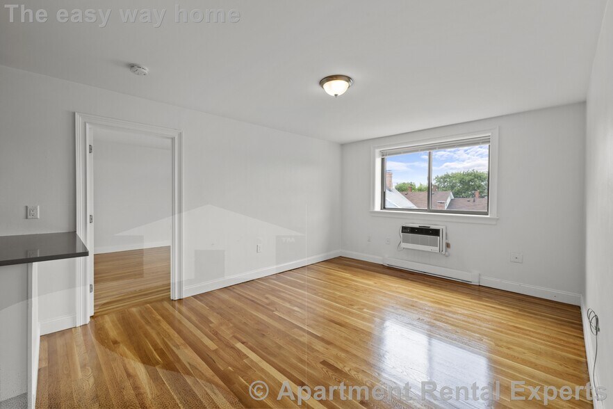 Building Photo - 134 Summer St