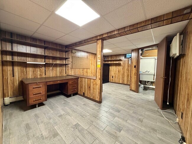 Building Photo - 487 Lowell Ave