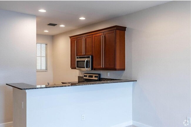 Building Photo - 5124 NW 30th Ln