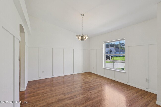 Building Photo - 350 Turtle Dove Dr