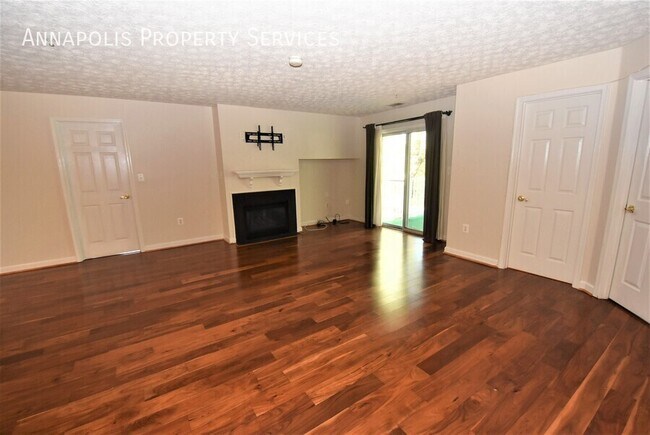 Building Photo - 621 Admiral Dr