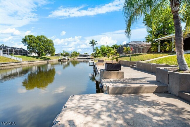 Building Photo - 1416 SE 11th Pl