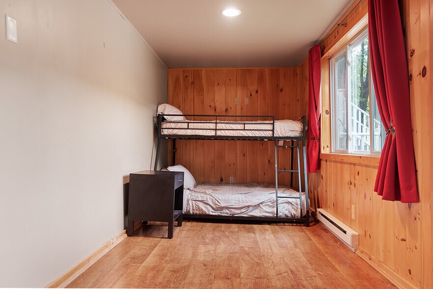 Building Photo - 156 Silliman Cove