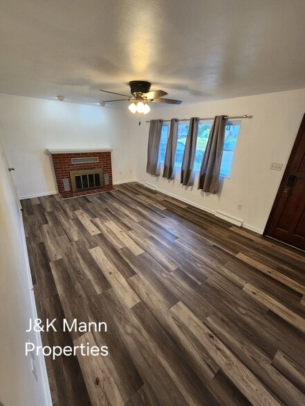 Building Photo - 1519 St Marys Blvd
