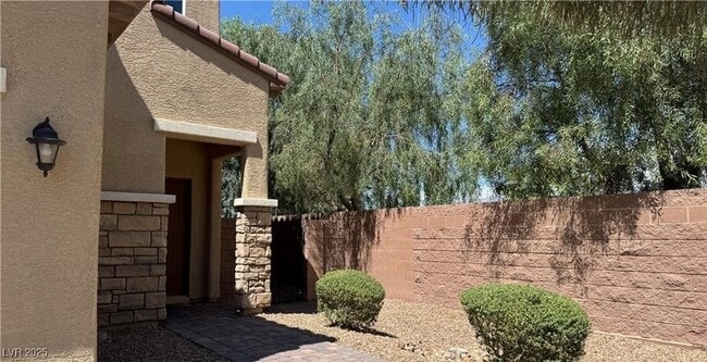 Building Photo - 6387 Ashland Crst St