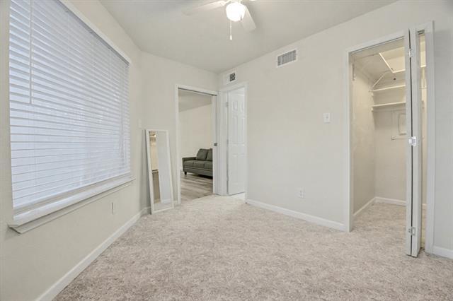 Building Photo - 9815 Walnut St