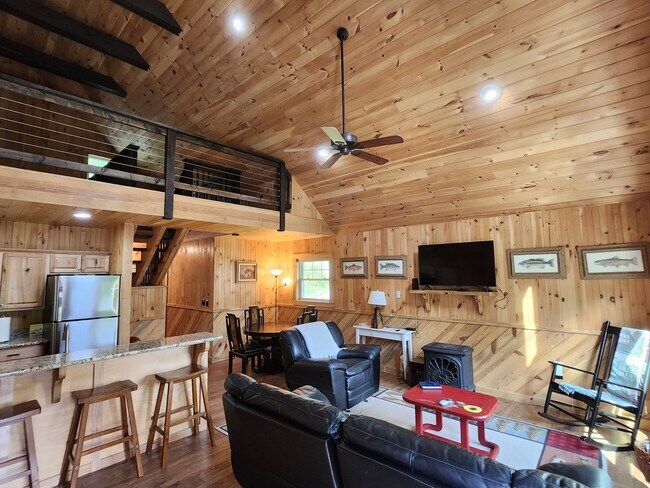 Building Photo - 2650 Hickory Nut Gap Rd