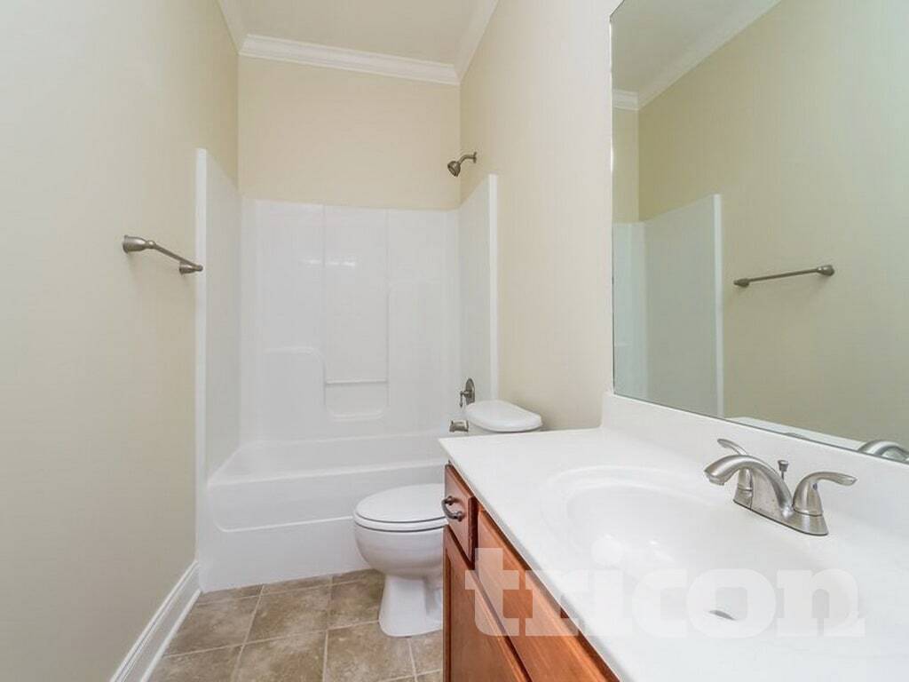 Building Photo - 1527 Dewsbury Dr