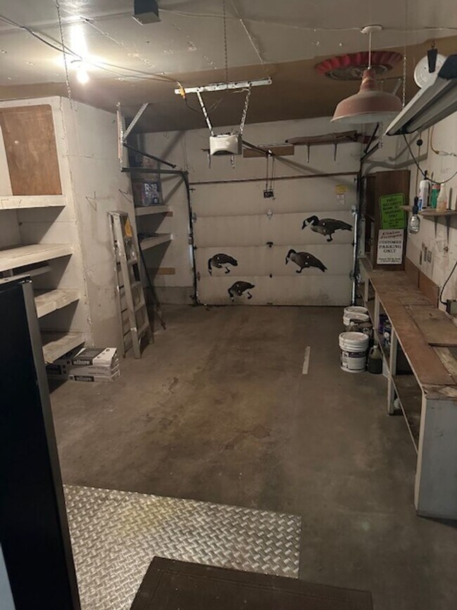 Building Photo - 494