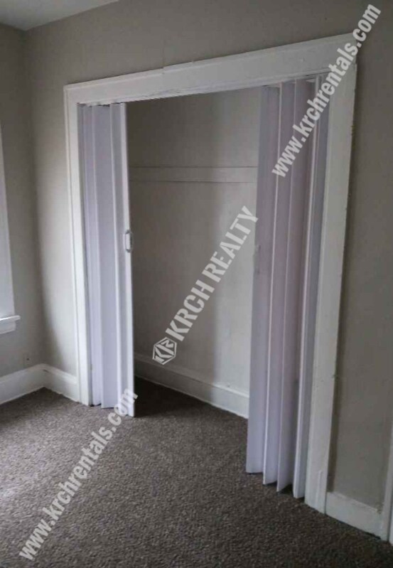 Building Photo - 3-Bed Home with Fireplace and Detached Garage