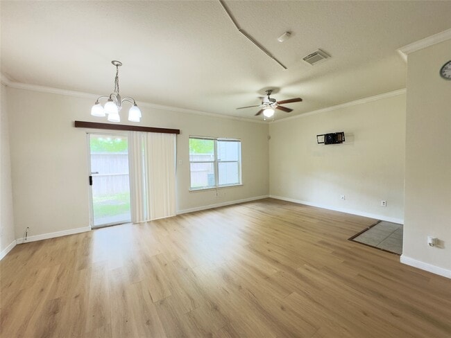 Building Photo - 7935 Barnes Ridge Ln