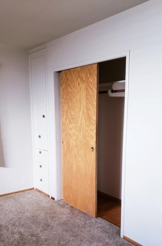 Building Photo - 7731 Filice Dr