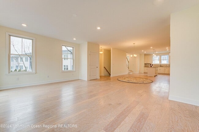 Building Photo - 8 Raritan Ave