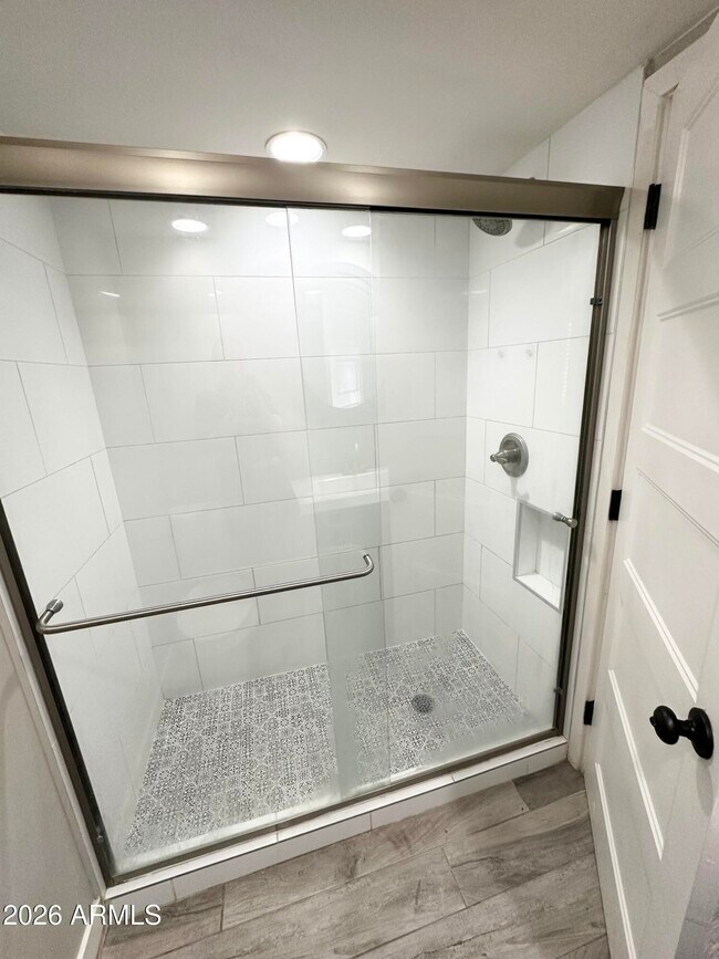 Building Photo - 2220 E Heatherbrae Dr
