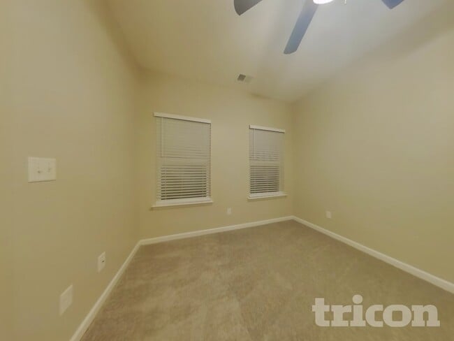 Building Photo - 502 Hickory Leaf Ct