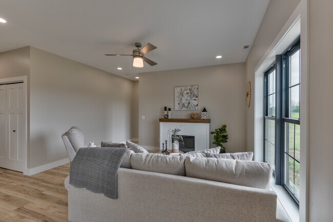 Building Photo - 625 Layne Dr