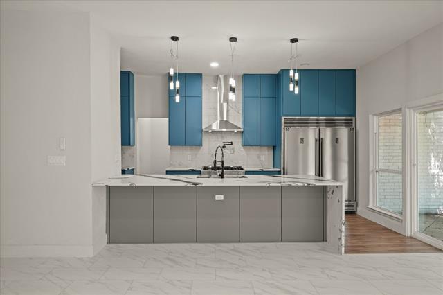 Building Photo - 7103 Blythdale Dr