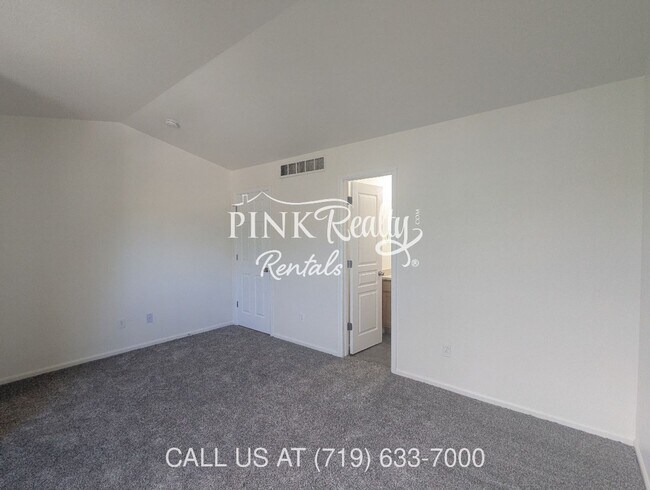 Building Photo - 62 Audubon Dr