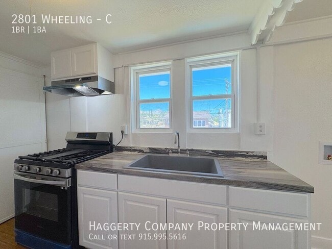 Building Photo - 2801 Wheeling-C