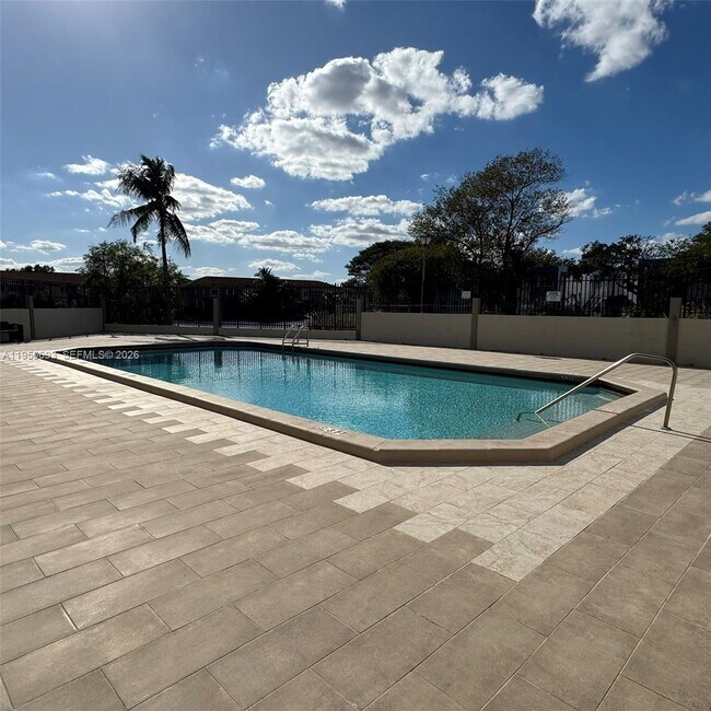 Building Photo - 6255 SW 129th Pl