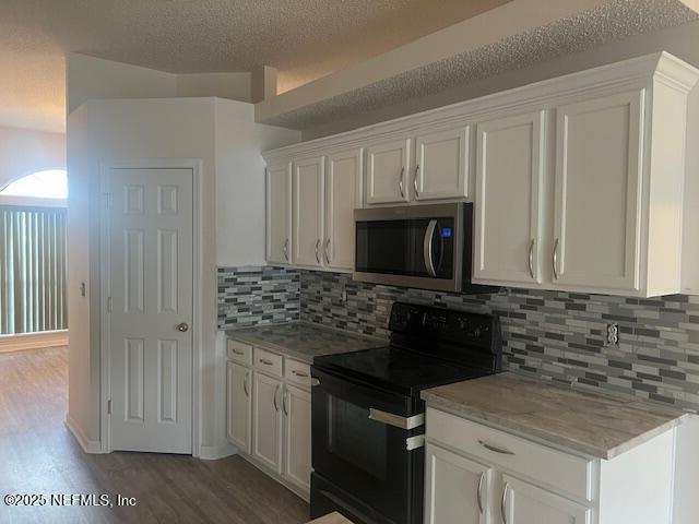 Building Photo - 2095 Willesdon Dr E