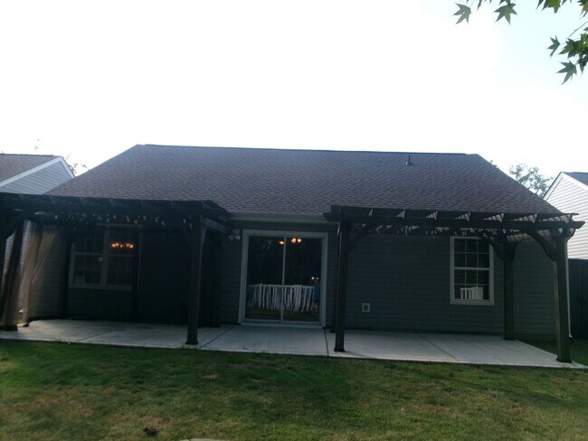 Building Photo - 212 McKendree Ln
