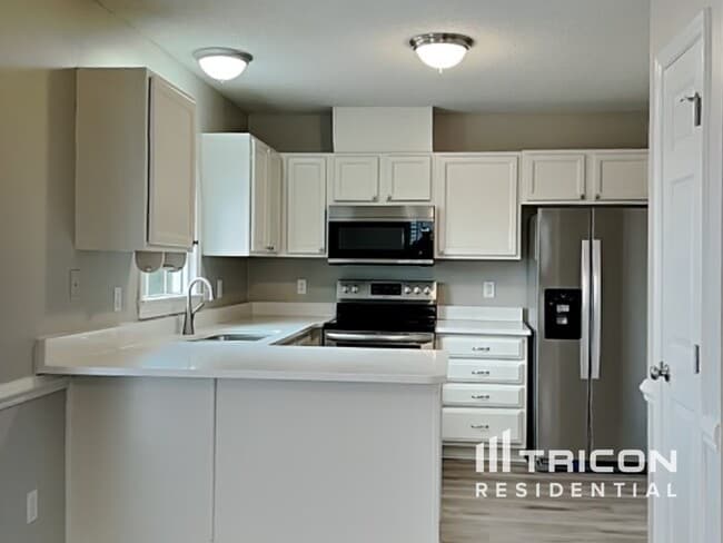 Building Photo - 561 Yellow Berry Run