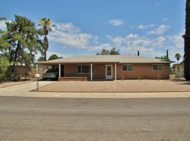 Building Photo - 3BR/2BA w/ central A/C in Sierra Vista, AZ