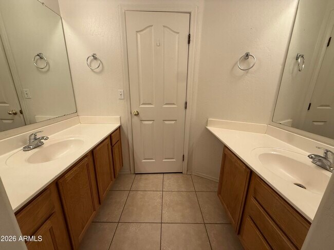 Building Photo - 477 W Harvard Ave